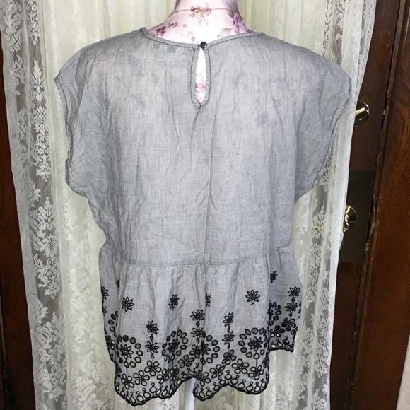 SOLD Embroidered Sonoma peplum blouse size Petite - Picture 4 of 4